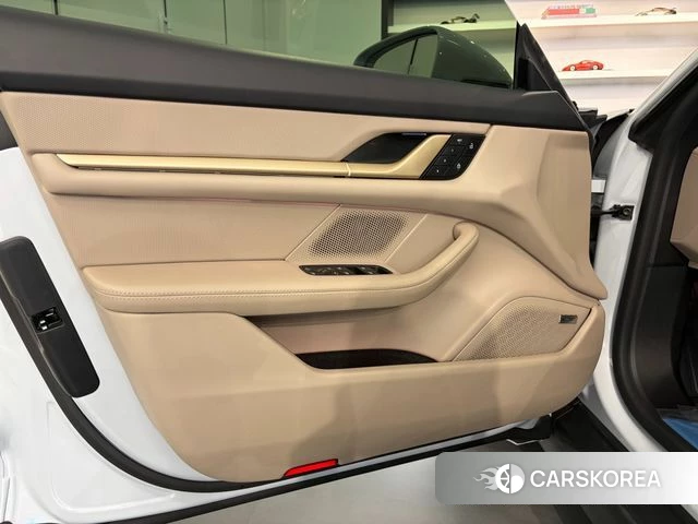 Porsche Taycan id 4870529 из Кореи 20