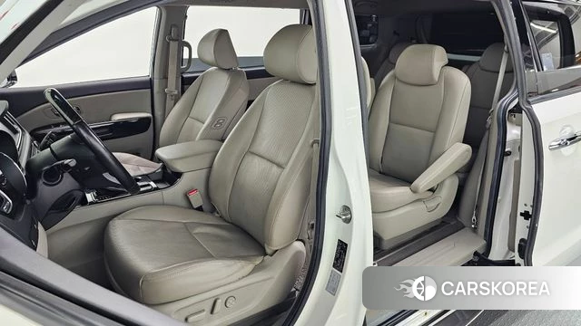 Kia The New Carnival id 4581774 из Кореи 30