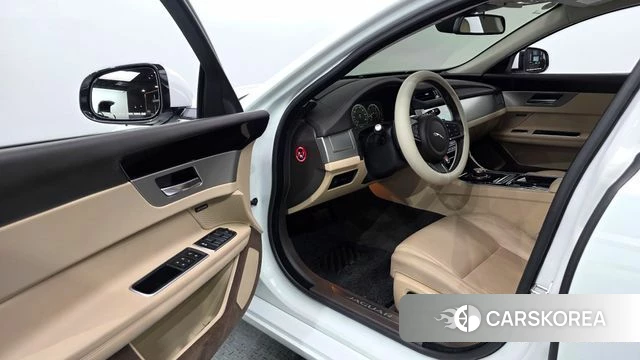 Jaguar XF (X260) id 5048701 из Кореи 34