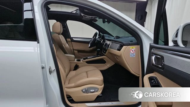 Porsche Macan id 4898642 из Кореи 31