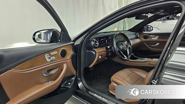 Mercedes-Benz E-Class W213 id 5059986 из Кореи 35