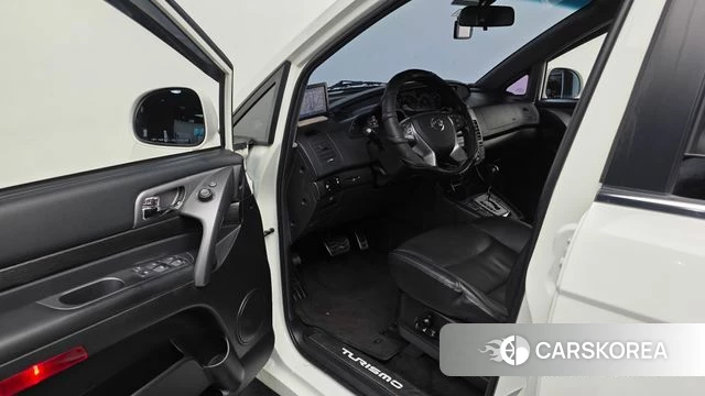 Ssangyong Korando Turismo id 4225783 из Кореи 30