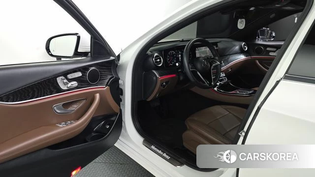 Mercedes-Benz E-Class W213 id 5026714 из Кореи 30