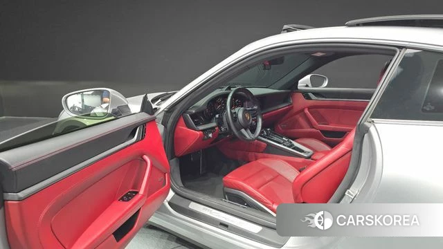 Porsche 911(992) id 5023412 из Кореи 37