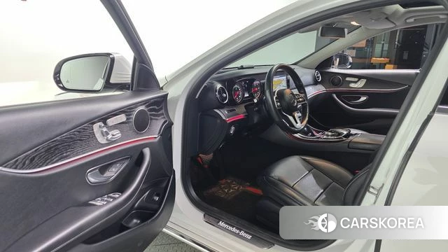 Mercedes-Benz E-Class W213 id 5023778 из Кореи 34
