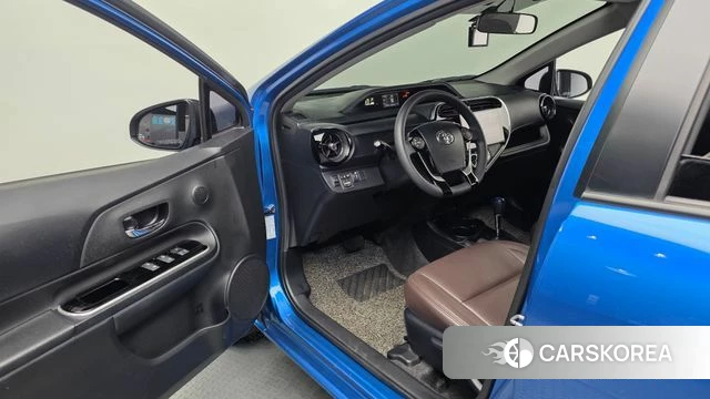 Toyota Prius C id 5013902 из Кореи 30