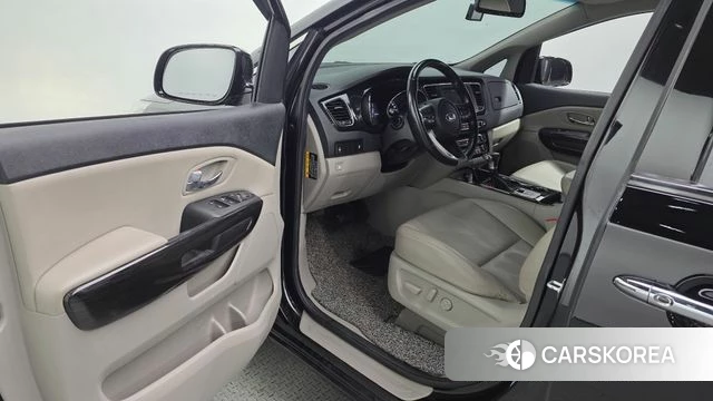 Kia The New Carnival id 4998169 из Кореи 30