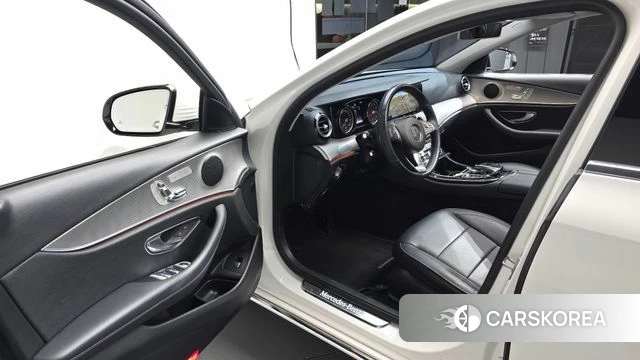 Mercedes-Benz E-Class W213 id 4978229 из Кореи 31