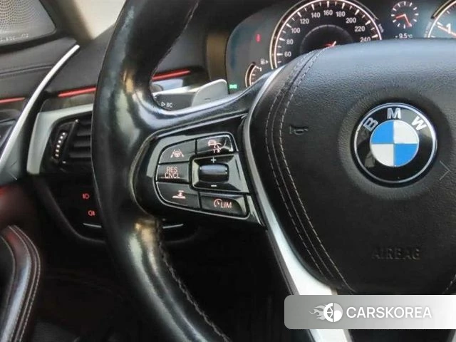 BMW 5 Series (G30) id 4969629 из Кореи 20