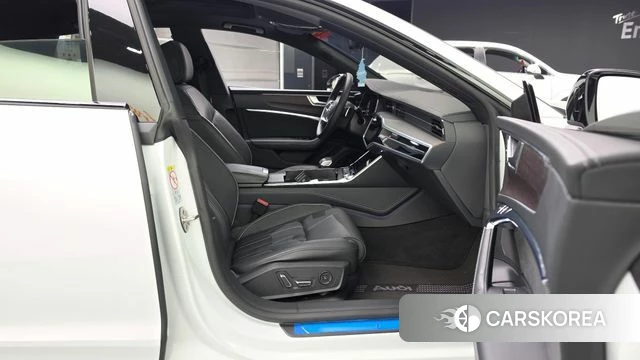 Audi A7 (4K) id 5046439 из Кореи 31