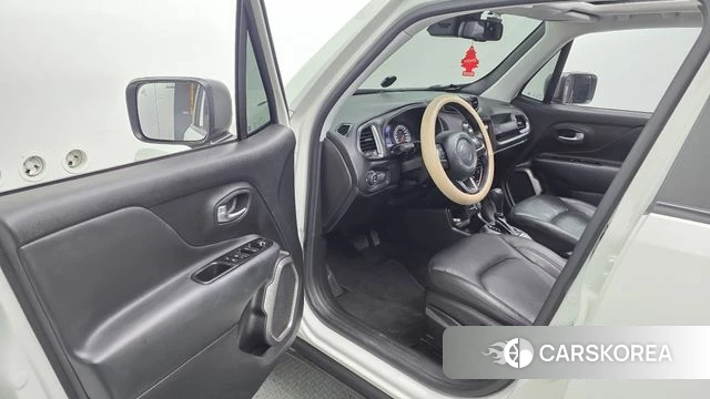 Jeep Renegade id 4943077 из Кореи 32