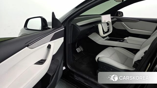 Tesla Model Y id 4847143 из Кореи 37