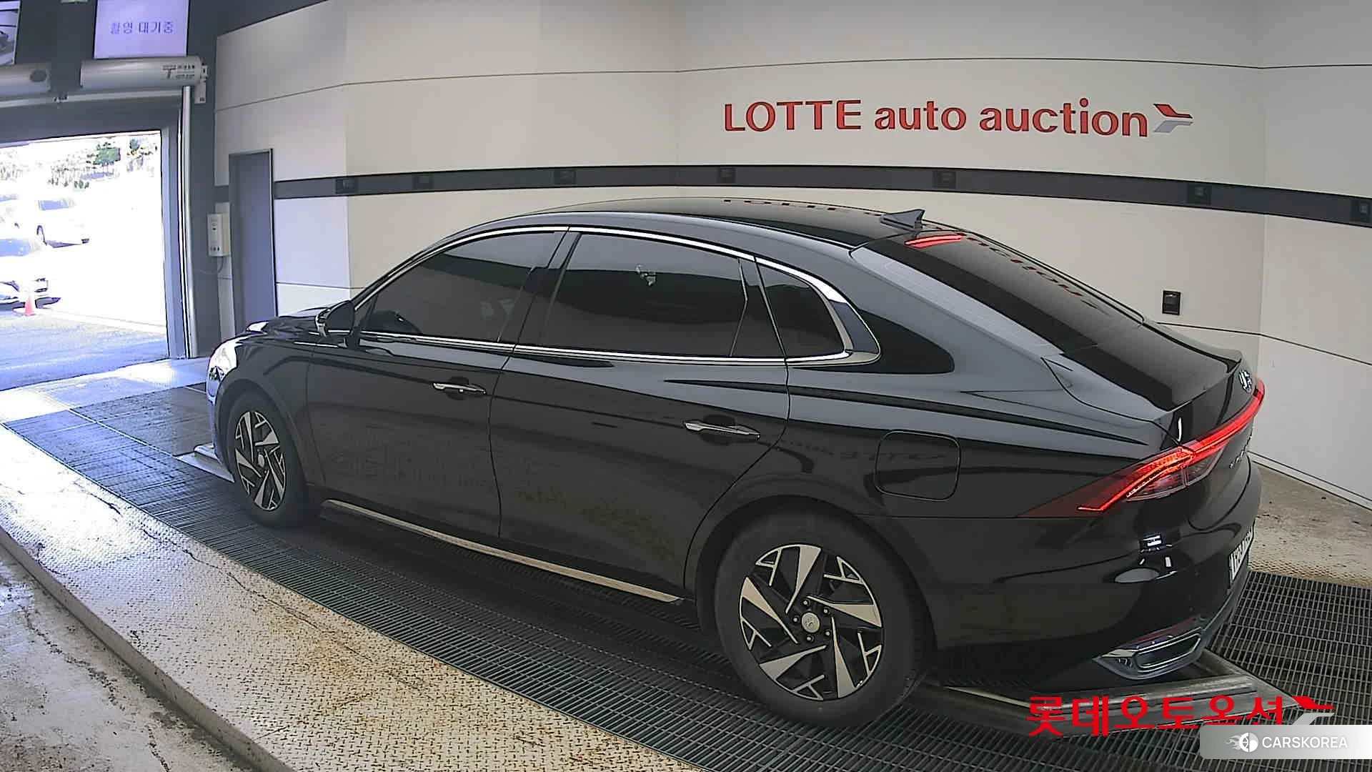 Hyundai Grandeur Hybrid id 4990084 из Кореи 37