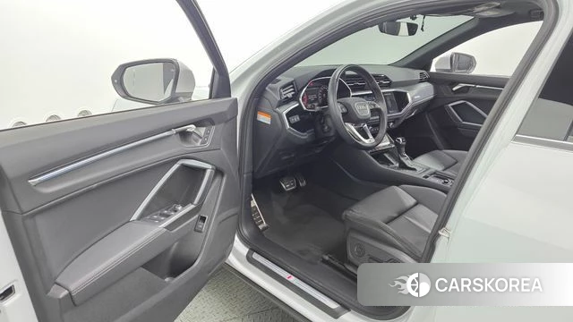 Audi Q3 (F3) id 5046792 из Кореи 33