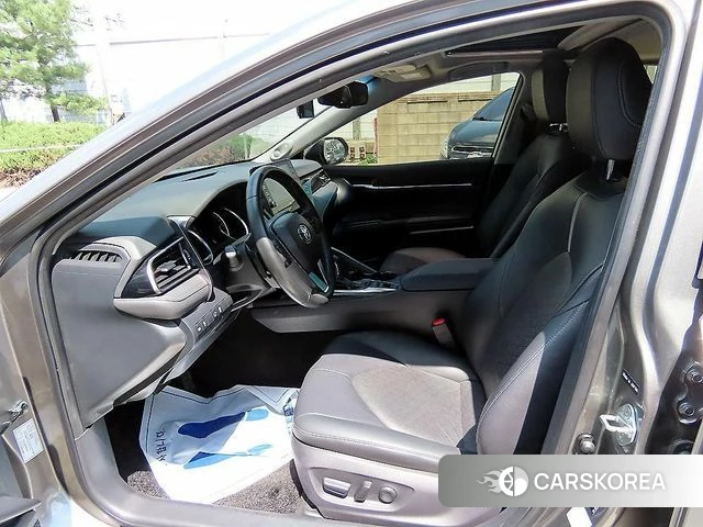 Toyota Camry (XV70) id 4280264 из Кореи 20