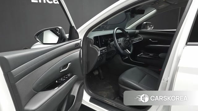 Hyundai The New Tucson (NX4) id 5026217 из Кореи 33