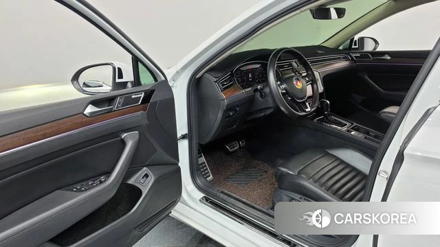 Volkswagen Passat GT (B8) id 4944369 из Кореи 37