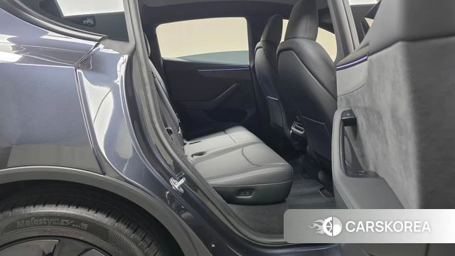 Tesla Model Y id 4921031 из Кореи 31