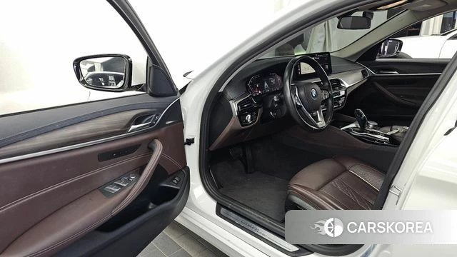 BMW 5 Series (G30) id 5047795 из Кореи 35