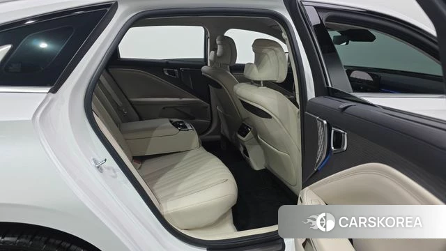 Kia The New K8 Hybrid id 5039204 из Кореи 32