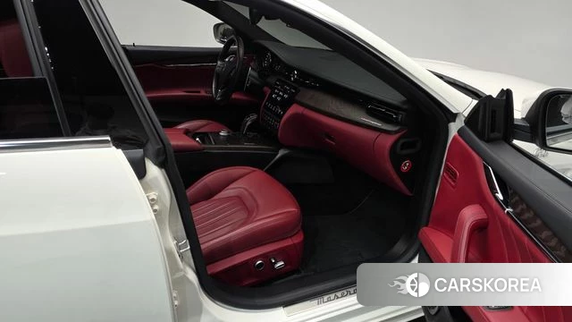 Maserati Quattroporte id 5017282 из Кореи 38
