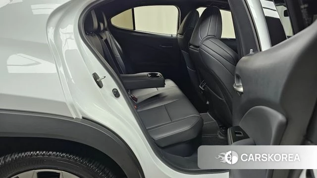 Lexus UX300h id 4916238 из Кореи 30