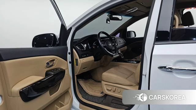 Kia The New Carnival id 5054721 из Кореи 20
