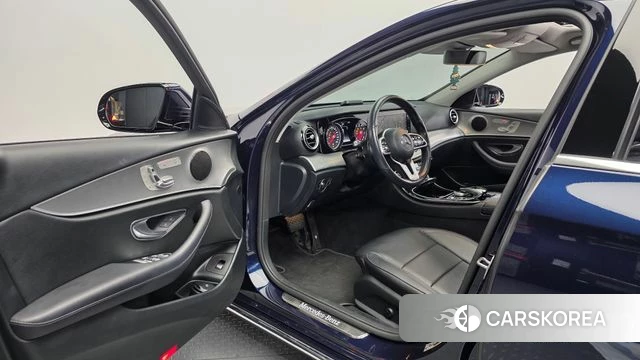 Mercedes-Benz E-Class W213 id 5035729 из Кореи 31