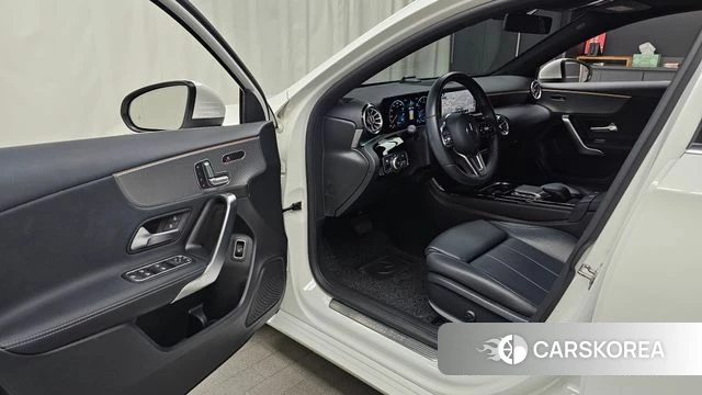 Mercedes-Benz A-Class W177 id 5059850 из Кореи 31