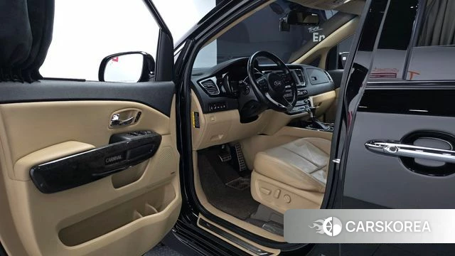 Kia The New Carnival id 5018700 из Кореи 30