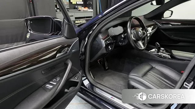 BMW 5 Series (G30) id 3740673 из Кореи 20