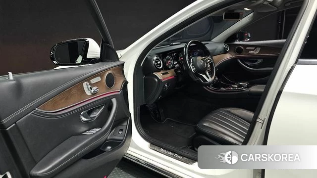 Mercedes-Benz E-Class W213 id 4987944 из Кореи 33