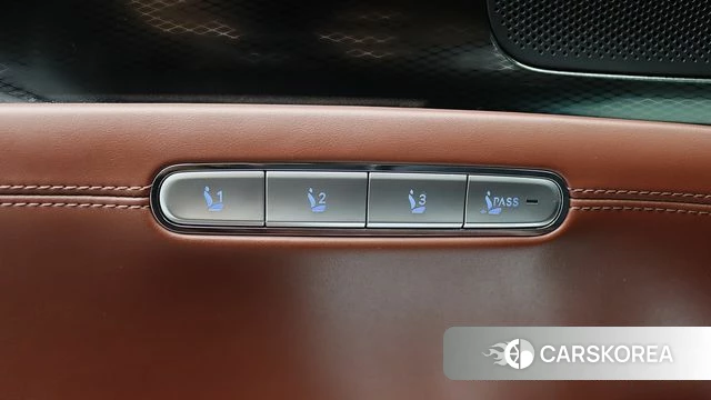 Genesis G90 (RS4) id 5012550 из Кореи 18
