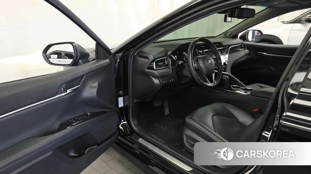 Toyota Camry (XV70) id 4960171 из Кореи 32