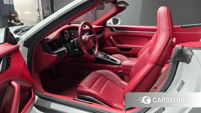 Porsche 911(992) id 5047718 из Кореи 32