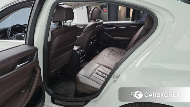 BMW 5 Series (G30) id 5018067 из Кореи 31