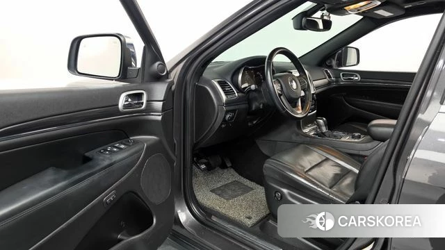 Jeep Grand Cherokee id 5003522 из Кореи 35