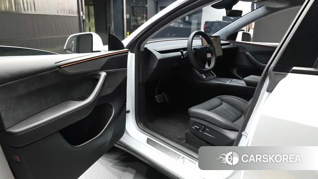 Tesla Model Y id 4879584 из Кореи 32