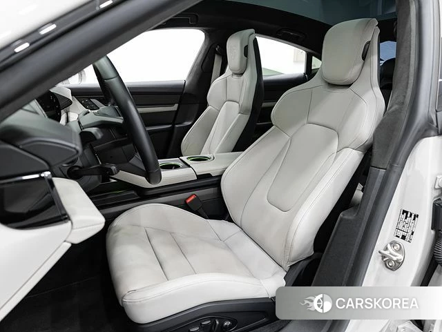 Porsche Taycan id 4950184 из Кореи 19