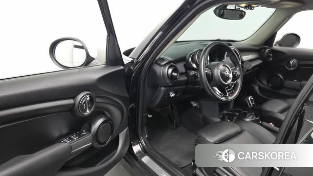 Mini Cooper D id 5013766 из Кореи 20