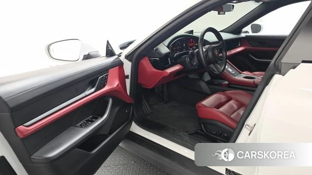 Porsche Taycan id 5027690 из Кореи 32