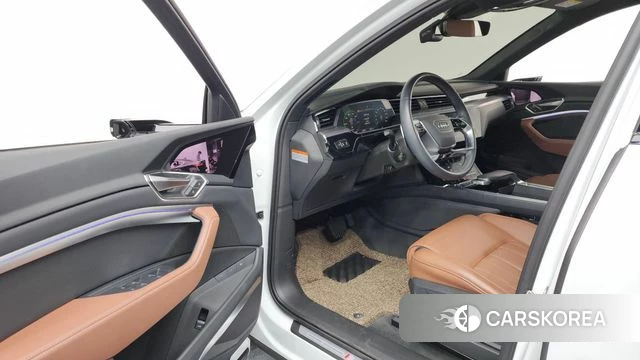 Audi Q8 e-Tron (GE) id 4904434 из Кореи 34