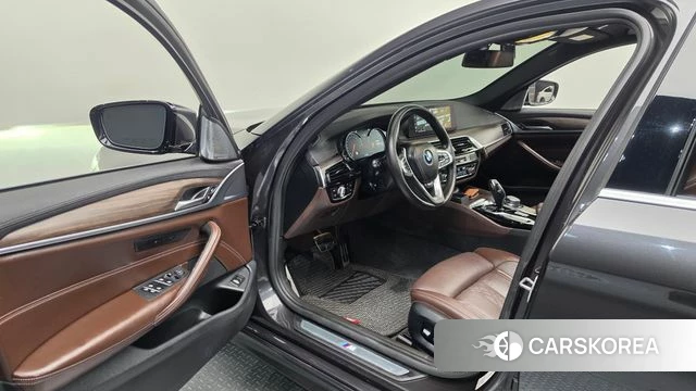 BMW 5 Series (G30) id 4967885 из Кореи 32