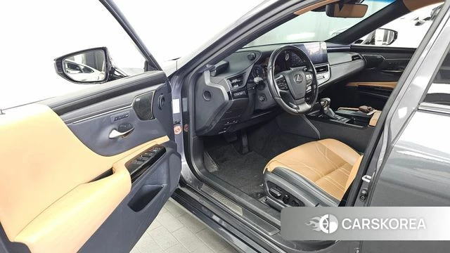 Lexus ES300h 7th generation id 4936377 из Кореи 36