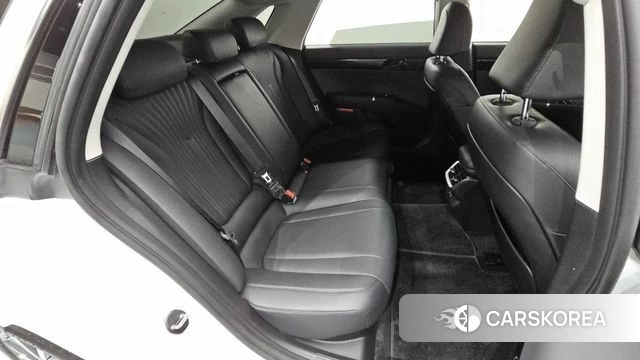 Hyundai Grandeur Hybrid (GN7) id 5058394 из Кореи 30