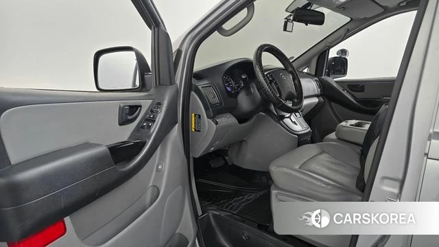 Hyundai The New Grand Starex id 4967618 из Кореи 29