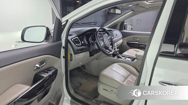 Kia The New Carnival id 5035610 из Кореи 20