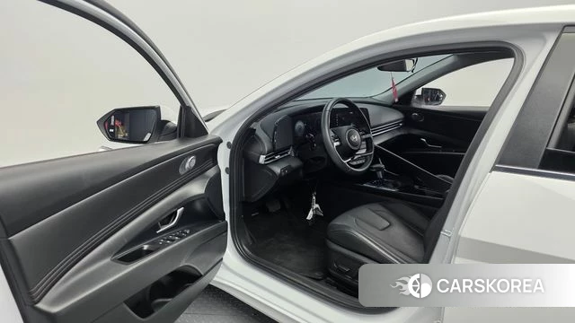 Hyundai The New Avante (CN7) id 4980350 из Кореи 32