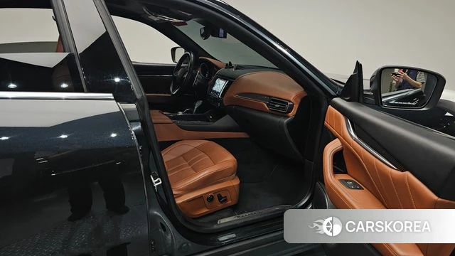 Maserati Levante id 4930680 из Кореи 38