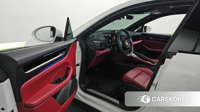 Porsche Makan EV id 4279892 из Кореи 20